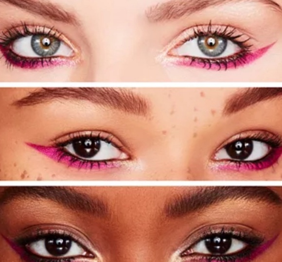 M.A.C Risktaker Eyeshadow palette - Picture 7 of 7